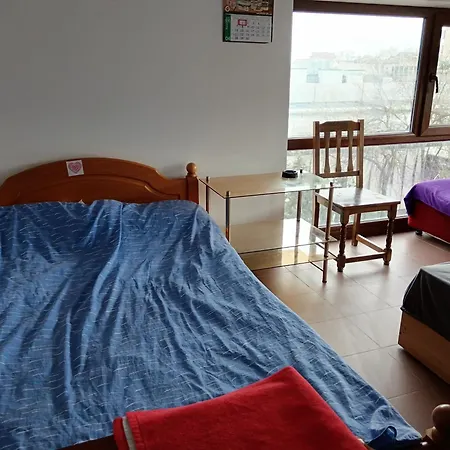 на пъпа на варна, голяма стая! Várna