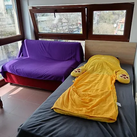 Apartman на пъпа на варна, голяма стая! Várna