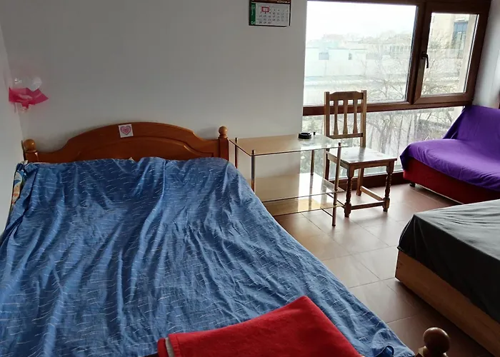 на пъпа на варна, голяма стая! Varna