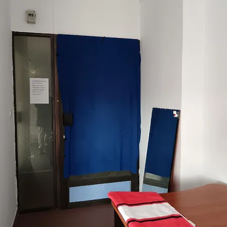 на пъпа на варна, голяма стая! Daire Varna