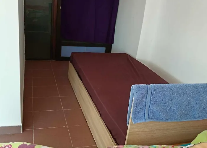 Apartment на пъпа на варна, голяма стая! *